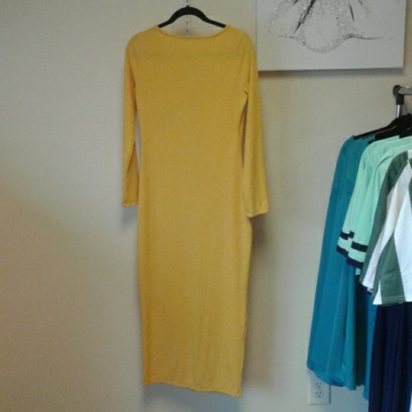 Dress - Picture 3 of 3